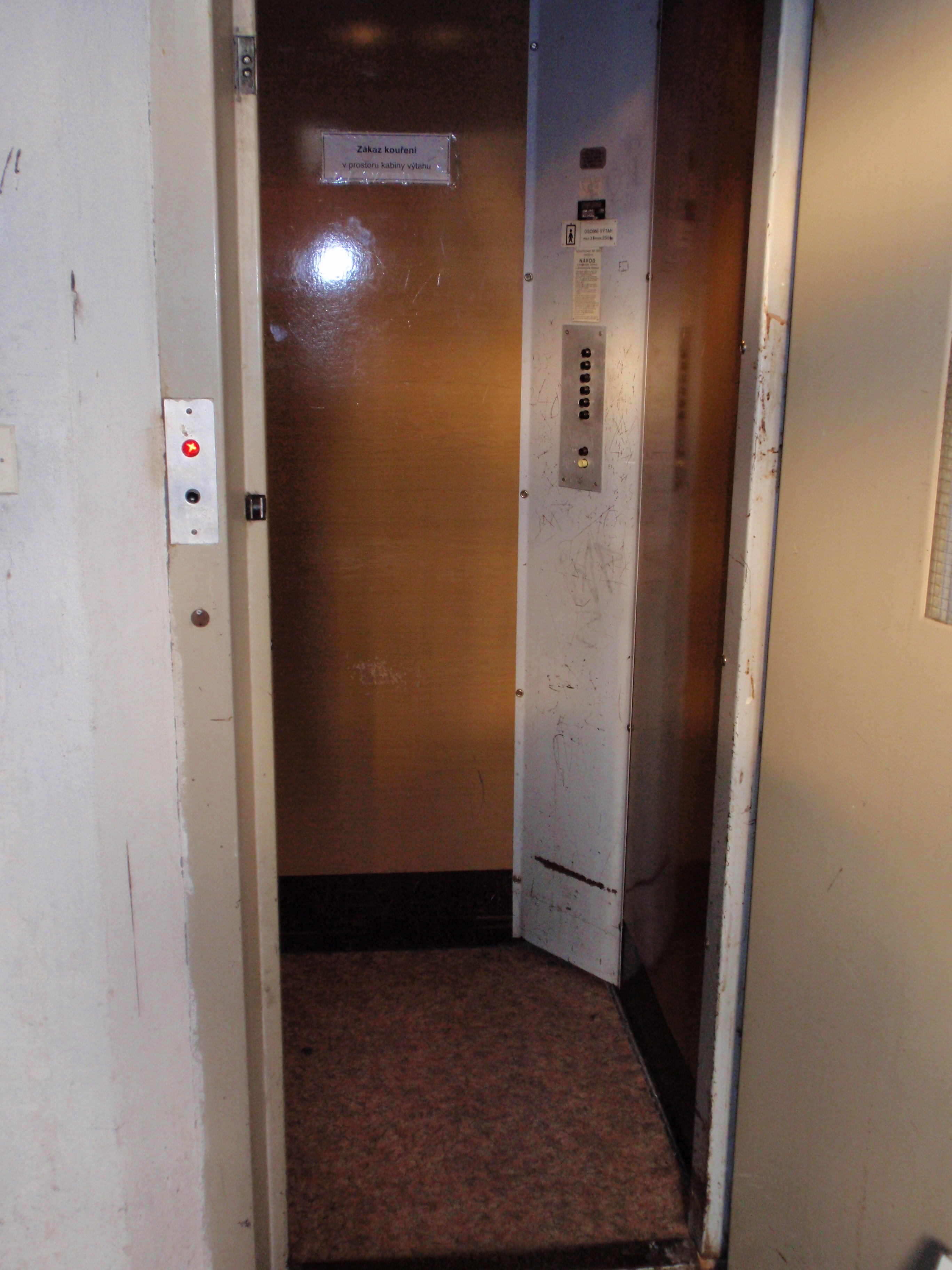 Výtahy v původním stavu 9